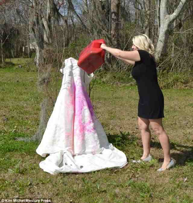 Aldadıldığını Facebokdan öyrəndi, baxın, neylədi -  FOTOLAR